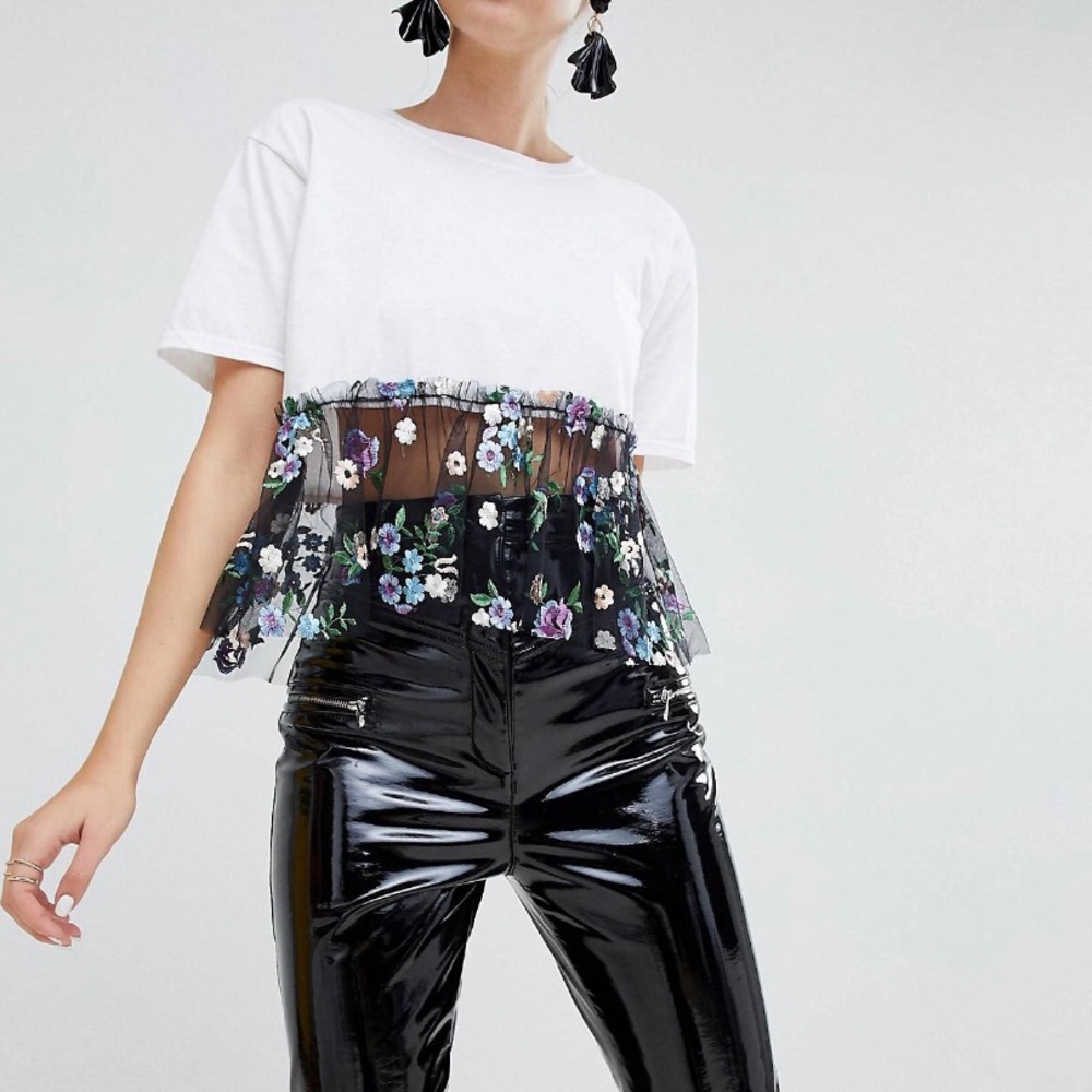 Pretty Little Thing Tshirt with Flower Floral Mesh